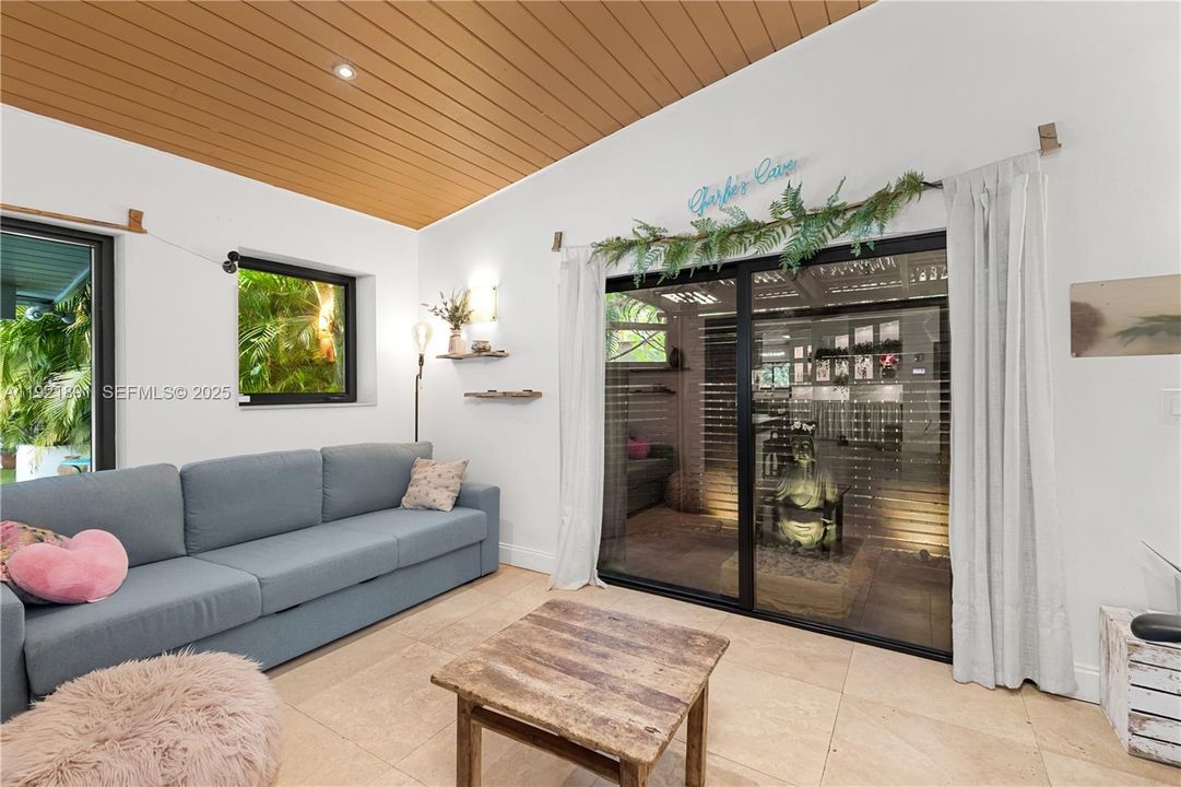 4th Bedroom / Office