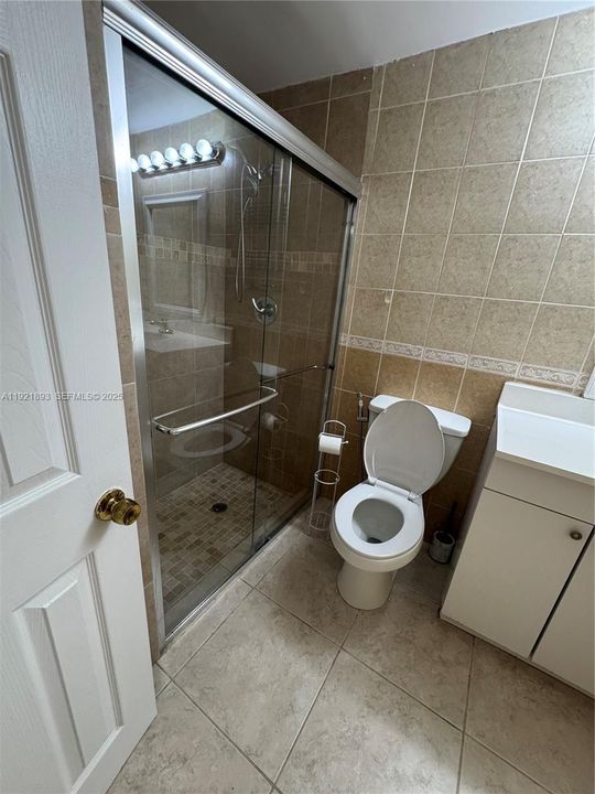 For Rent: $3,500 (3 beds, 2 baths, 1840 Square Feet)