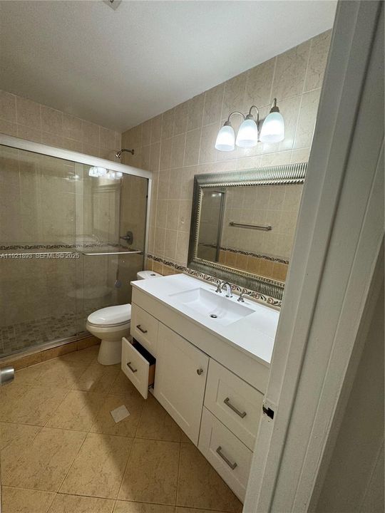 For Rent: $3,500 (3 beds, 2 baths, 1840 Square Feet)