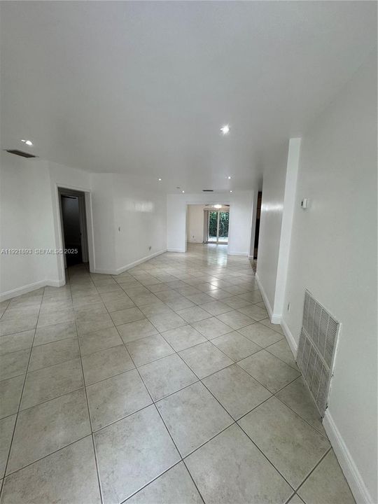 For Rent: $3,500 (3 beds, 2 baths, 1840 Square Feet)