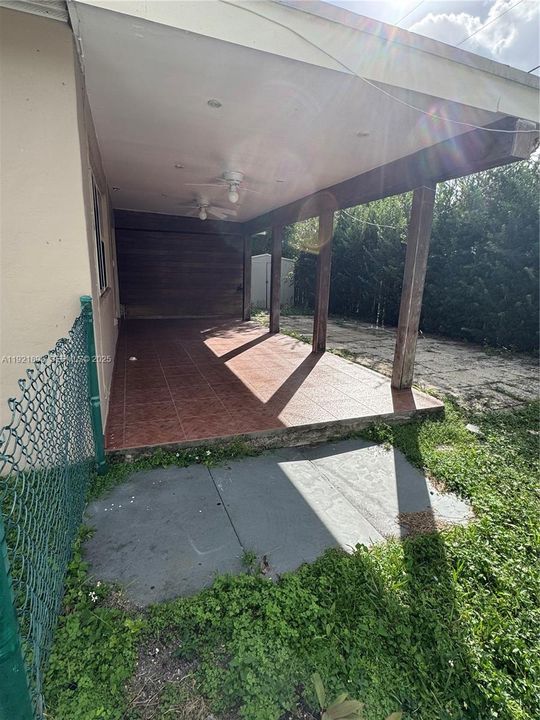 For Rent: $3,500 (3 beds, 2 baths, 1840 Square Feet)