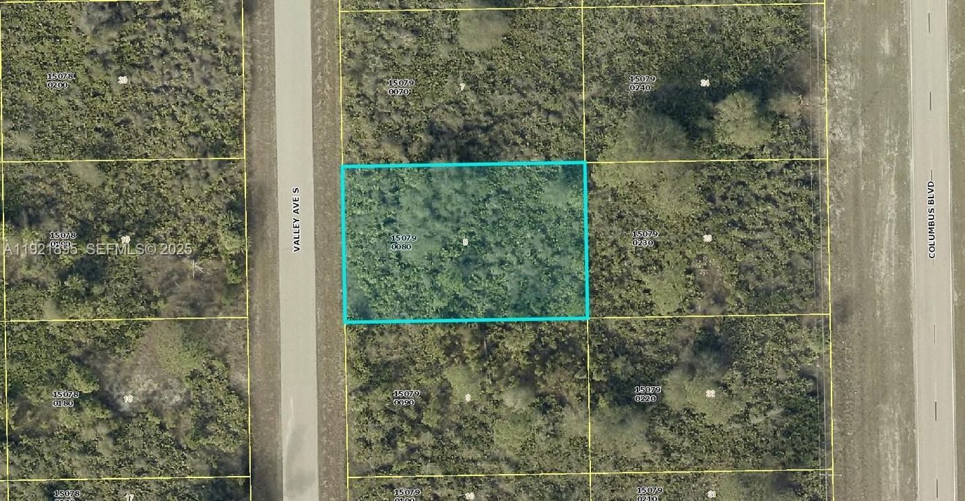 На продажу: $35,000 (0.23 acres)