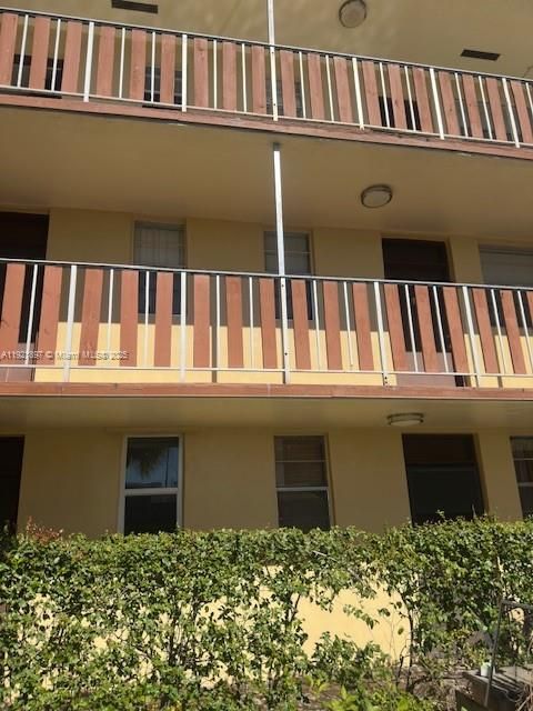 待售: $145,000 (2 贝兹, 1 浴室, 874 平方英尺)