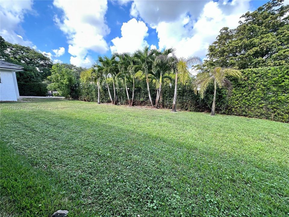 For Rent: $6,500 (4 beds, 2 baths, 1483 Square Feet)