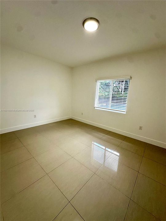 For Rent: $6,500 (4 beds, 2 baths, 1483 Square Feet)