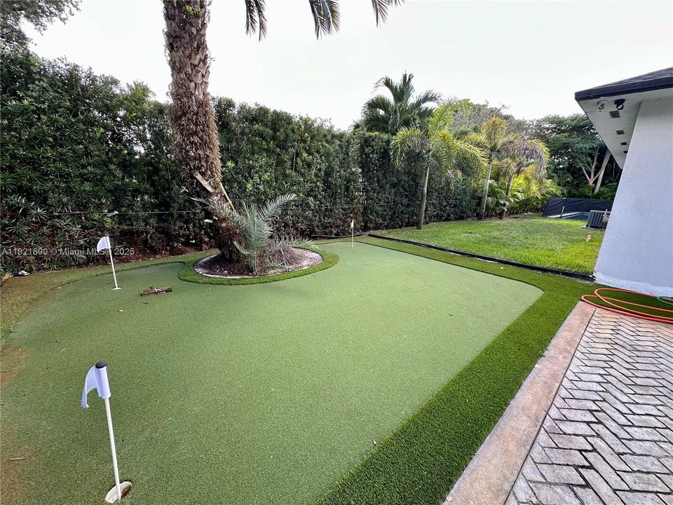 For Rent: $6,500 (4 beds, 2 baths, 1483 Square Feet)