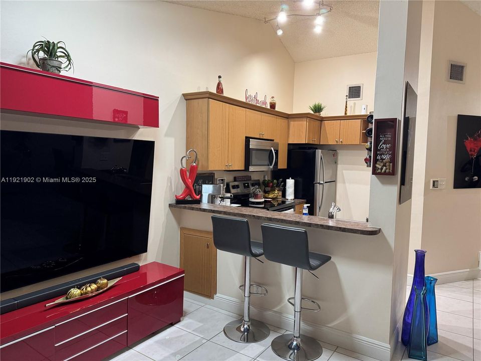 出租: $1,950 (1 贝兹, 1 浴室, 862 平方英尺)