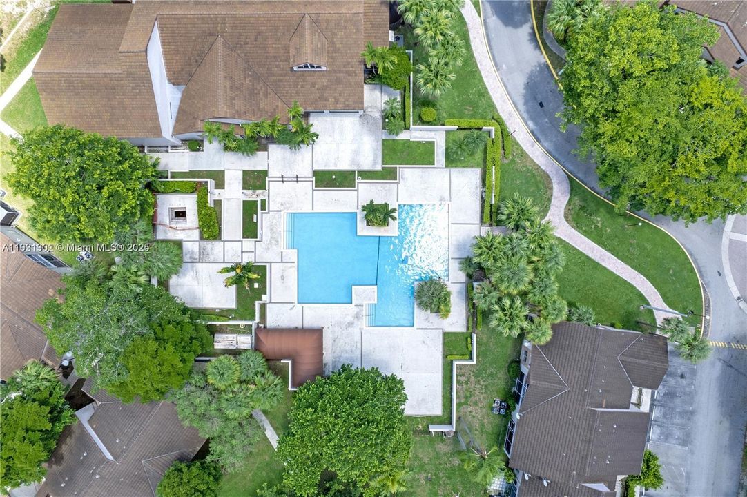 出租: $1,950 (1 贝兹, 1 浴室, 862 平方英尺)