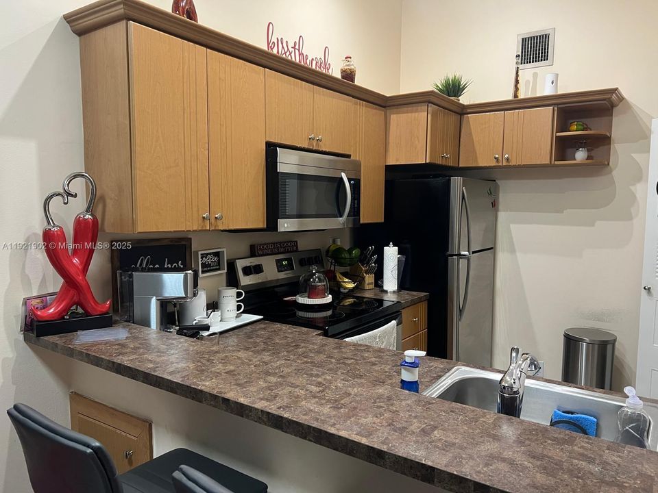 出租: $1,950 (1 贝兹, 1 浴室, 862 平方英尺)