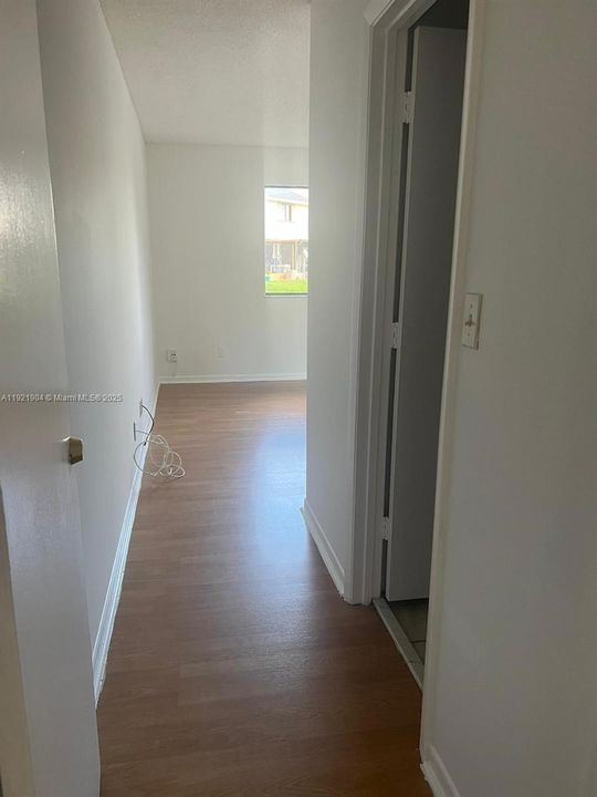 For Rent: $1,900 (2 beds, 2 baths, 992 Square Feet)