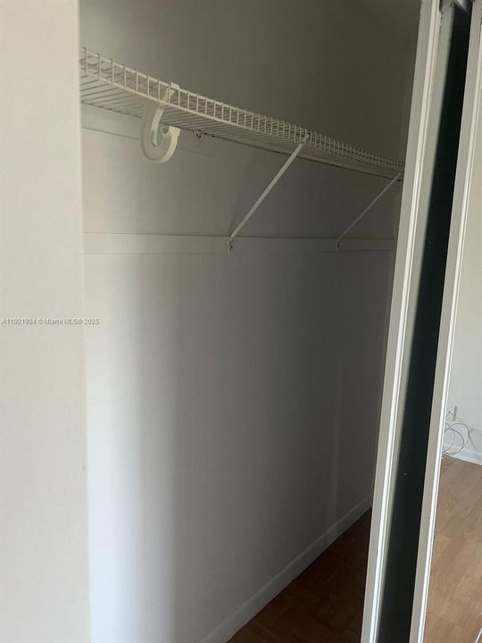 For Rent: $1,900 (2 beds, 2 baths, 992 Square Feet)