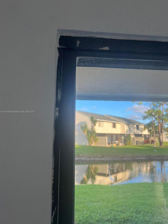 For Rent: $1,900 (2 beds, 2 baths, 992 Square Feet)