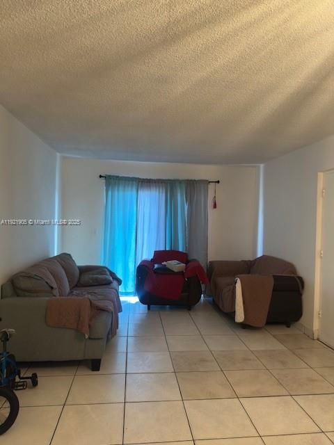 For Sale: $130,000 (2 beds, 1 baths, 775 Square Feet)