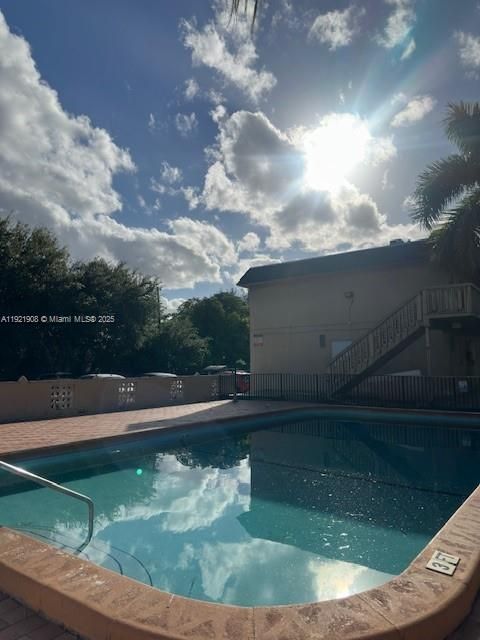 For Sale: $160,000 (1 beds, 1 baths, 813 Square Feet)