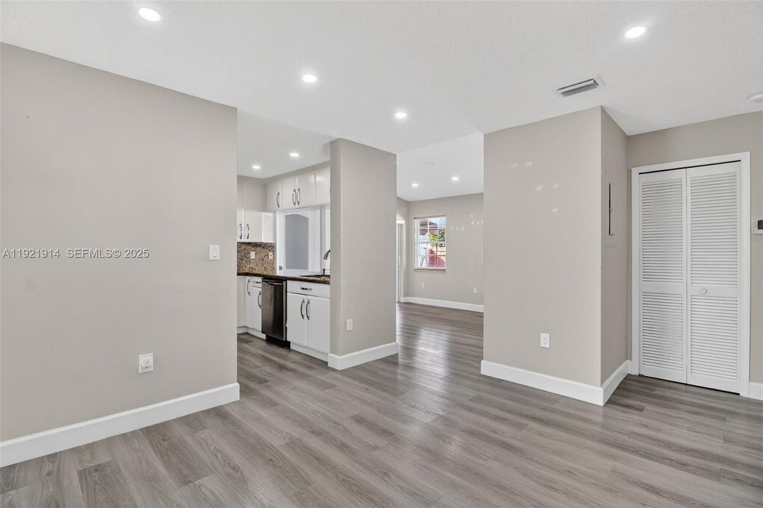 For Rent: $3,500 (2 beds, 1 baths, 1453 Square Feet)