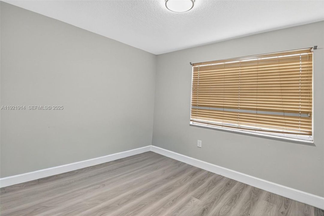 For Rent: $3,500 (2 beds, 1 baths, 1453 Square Feet)