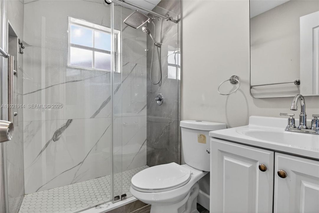 For Rent: $3,500 (2 beds, 1 baths, 1453 Square Feet)