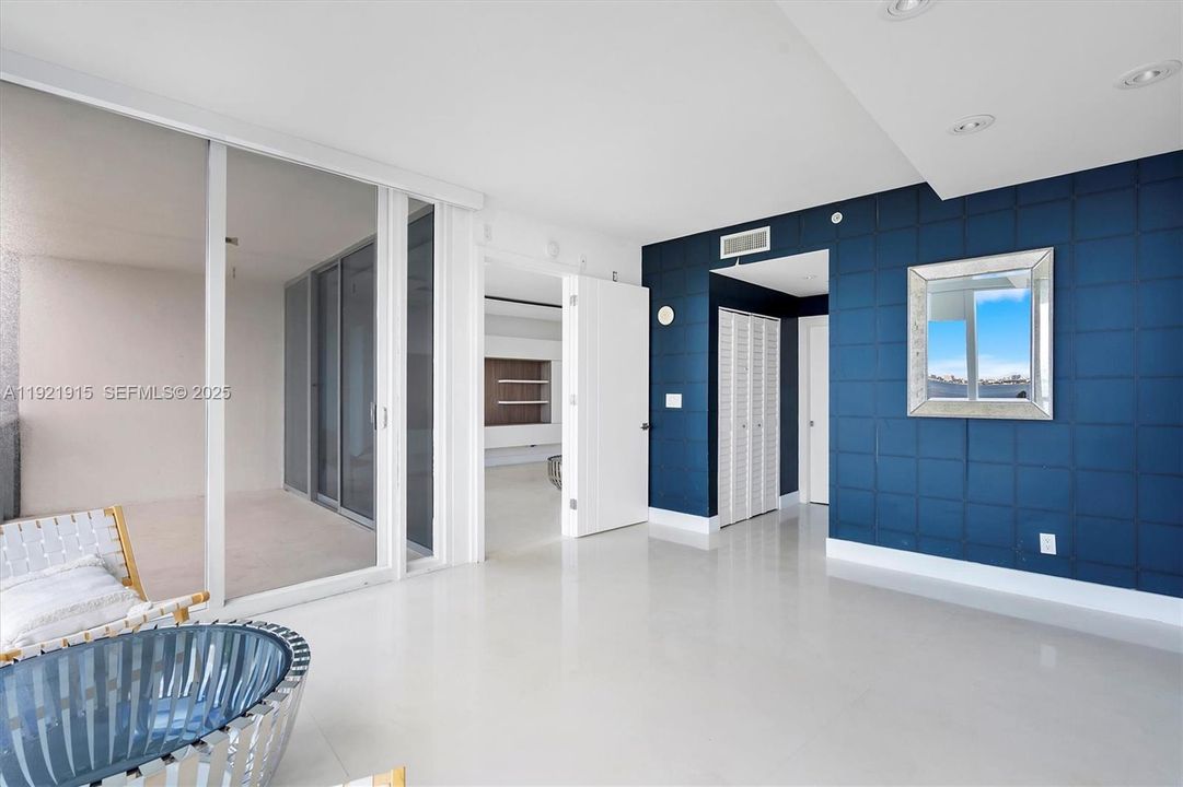 На продажу: $699,000 (2 спален, 2 ванн, 1174 Квадратных фут)