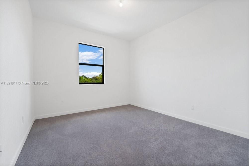 For Rent: $3,800 (3 beds, 2 baths, 1684 Square Feet)