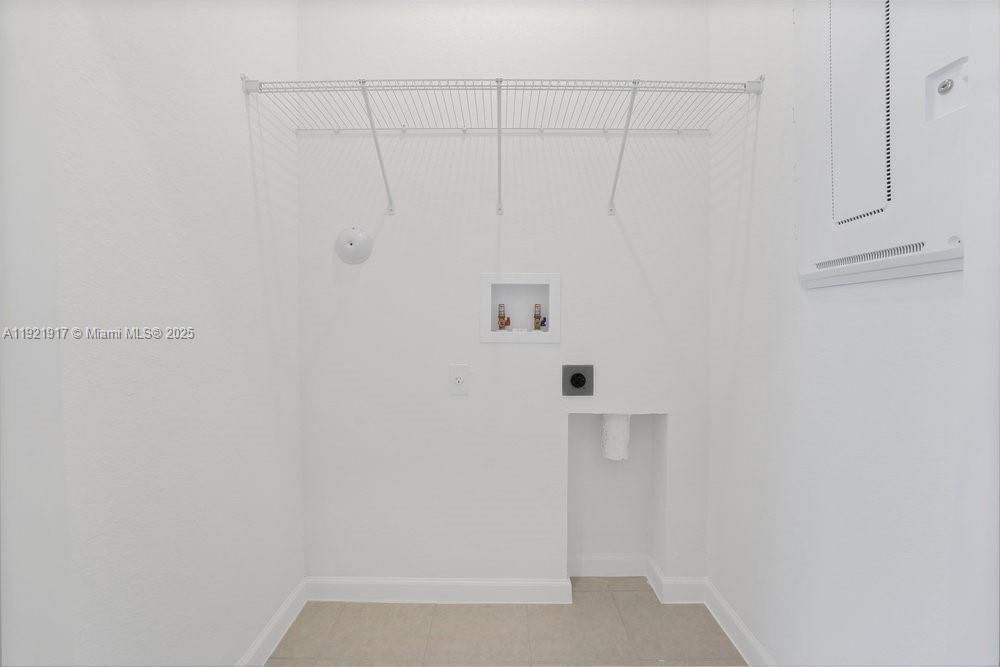 For Rent: $3,800 (3 beds, 2 baths, 1684 Square Feet)