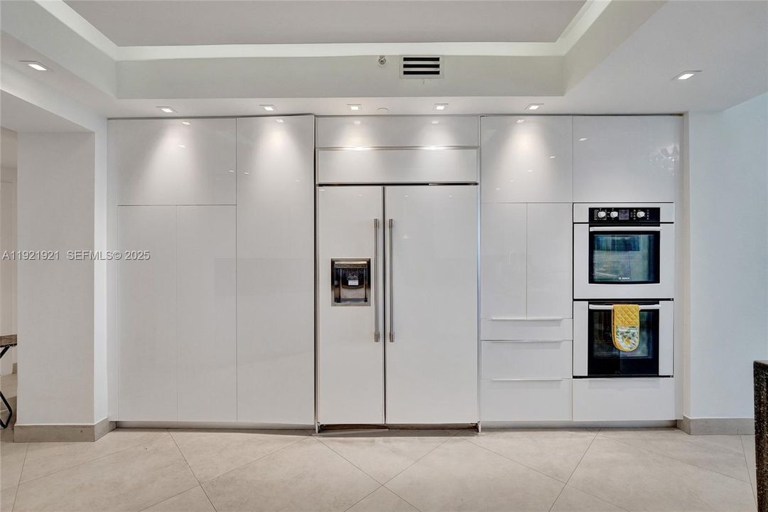 En Venta: $2,150,000 (3 camas, 3 baños, 3173 Pies cuadrados)