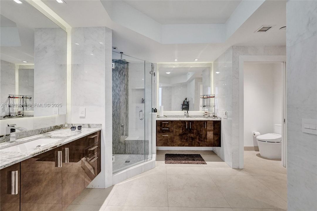 En Venta: $2,150,000 (3 camas, 3 baños, 3173 Pies cuadrados)