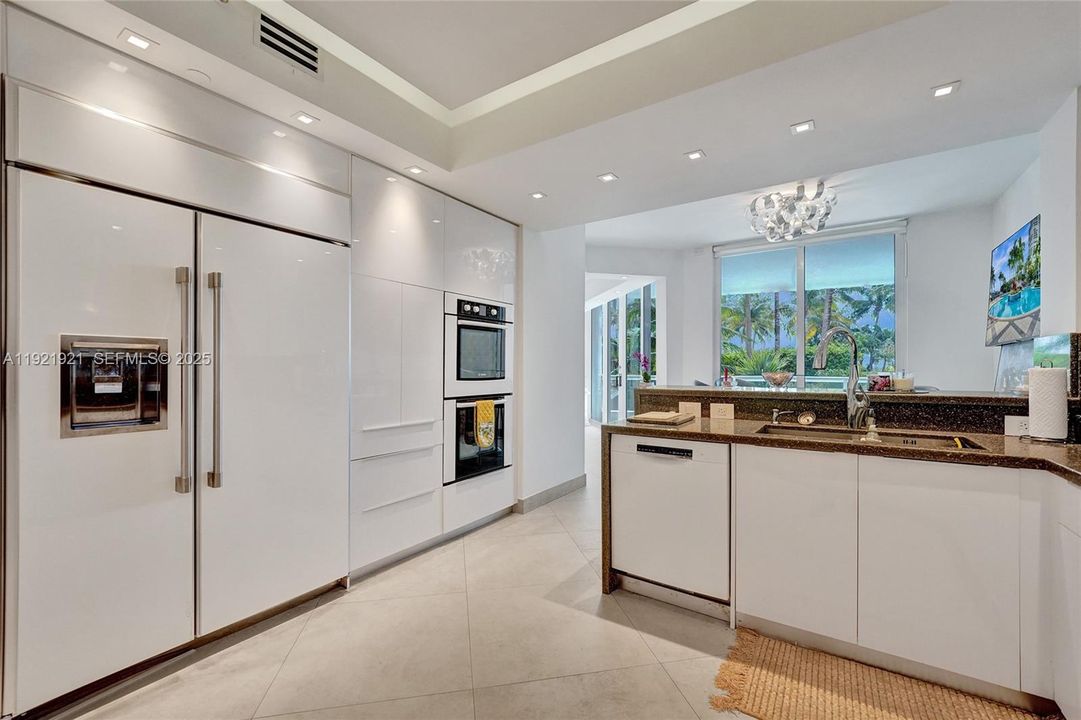 En Venta: $2,150,000 (3 camas, 3 baños, 3173 Pies cuadrados)