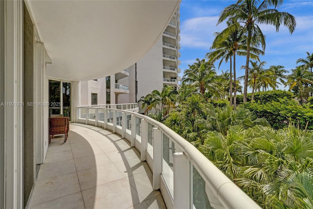 En Venta: $2,150,000 (3 camas, 3 baños, 3173 Pies cuadrados)