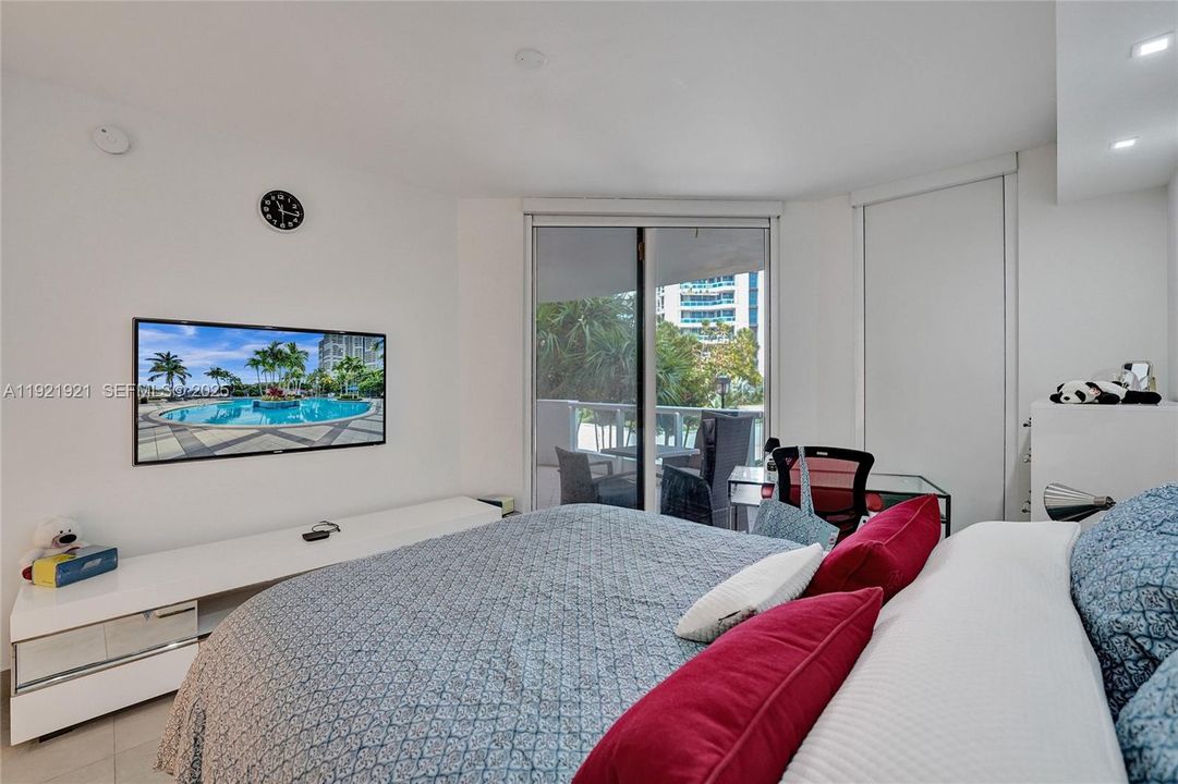 En Venta: $2,150,000 (3 camas, 3 baños, 3173 Pies cuadrados)