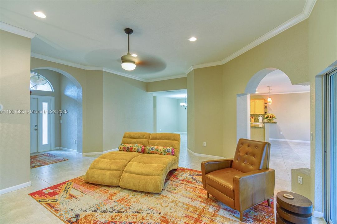 For Sale: $624,900 (3 beds, 2 baths, 1757 Square Feet)