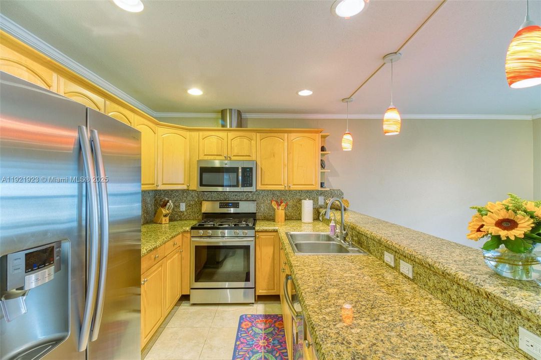 For Sale: $624,900 (3 beds, 2 baths, 1757 Square Feet)