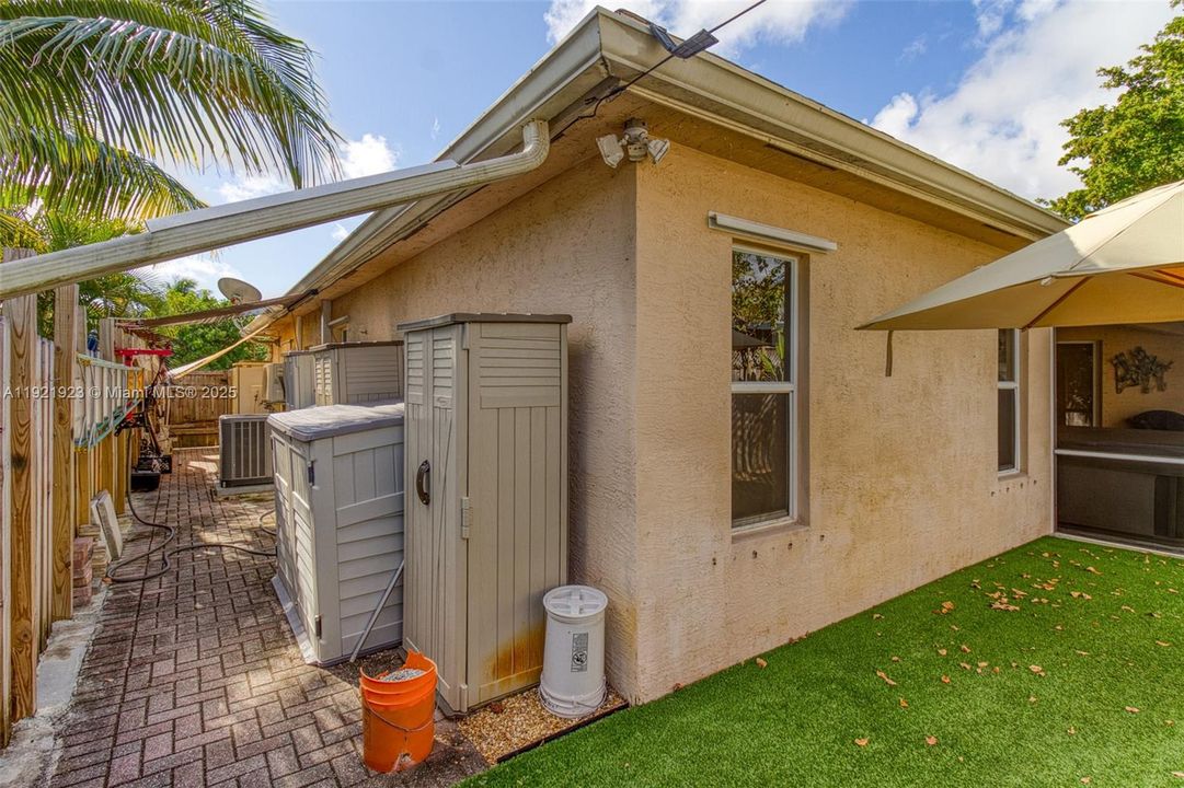 For Sale: $624,900 (3 beds, 2 baths, 1757 Square Feet)