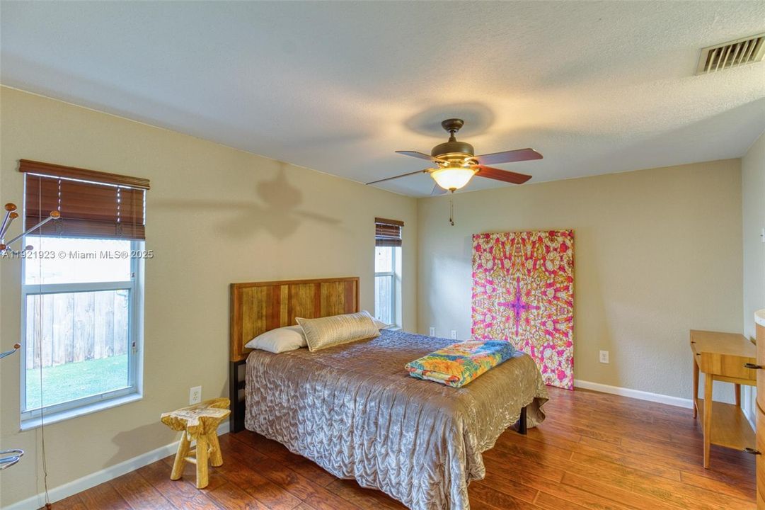 For Sale: $624,900 (3 beds, 2 baths, 1757 Square Feet)