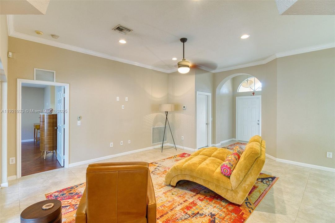 For Sale: $624,900 (3 beds, 2 baths, 1757 Square Feet)