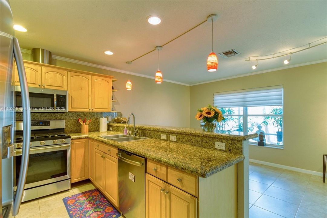 For Sale: $624,900 (3 beds, 2 baths, 1757 Square Feet)