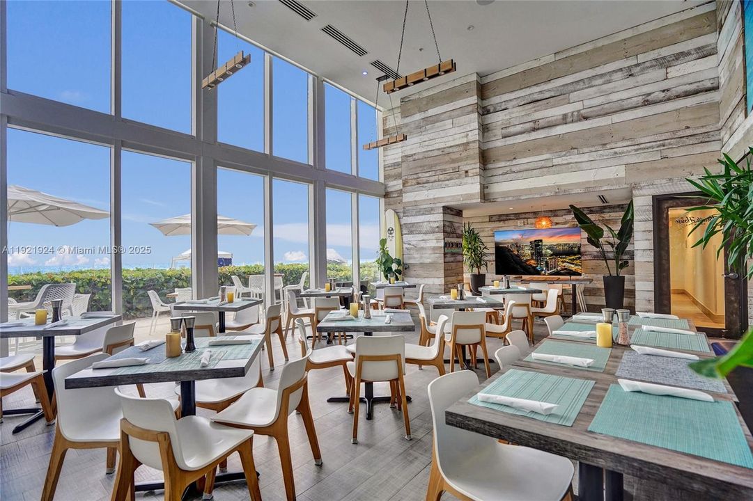 For Sale: $3,149,000 (3 beds, 3 baths, 2928 Square Feet)