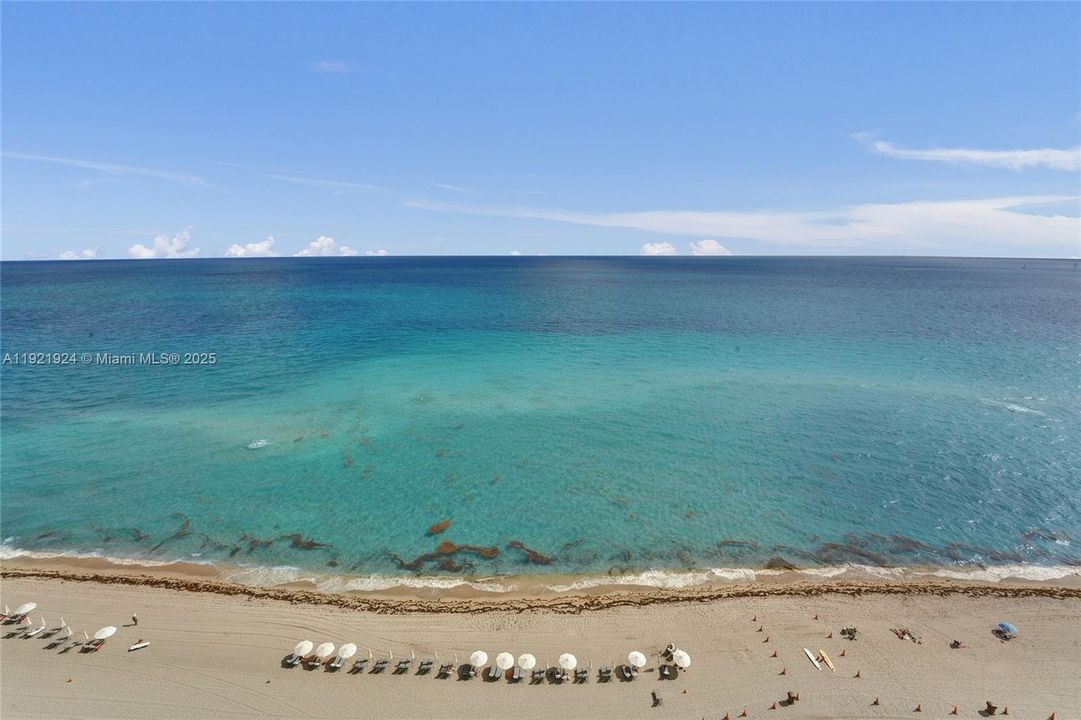 For Sale: $3,149,000 (3 beds, 3 baths, 2928 Square Feet)