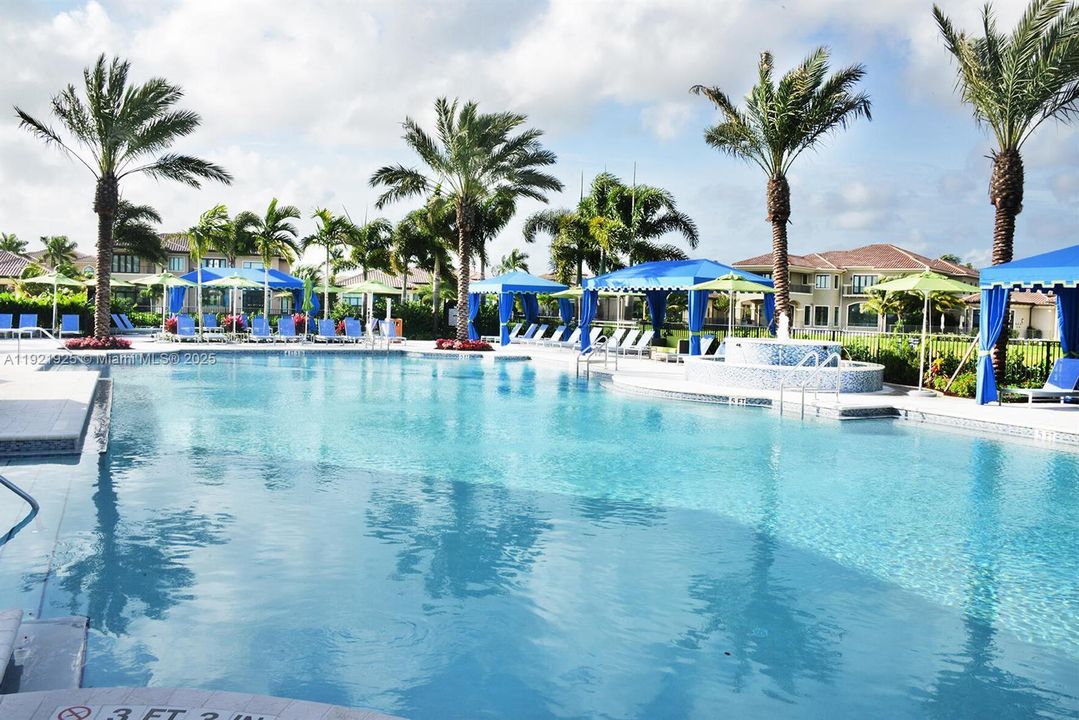 На продажу: $1,650,000 (3 спален, 3 ванн, 3249 Квадратных фут)