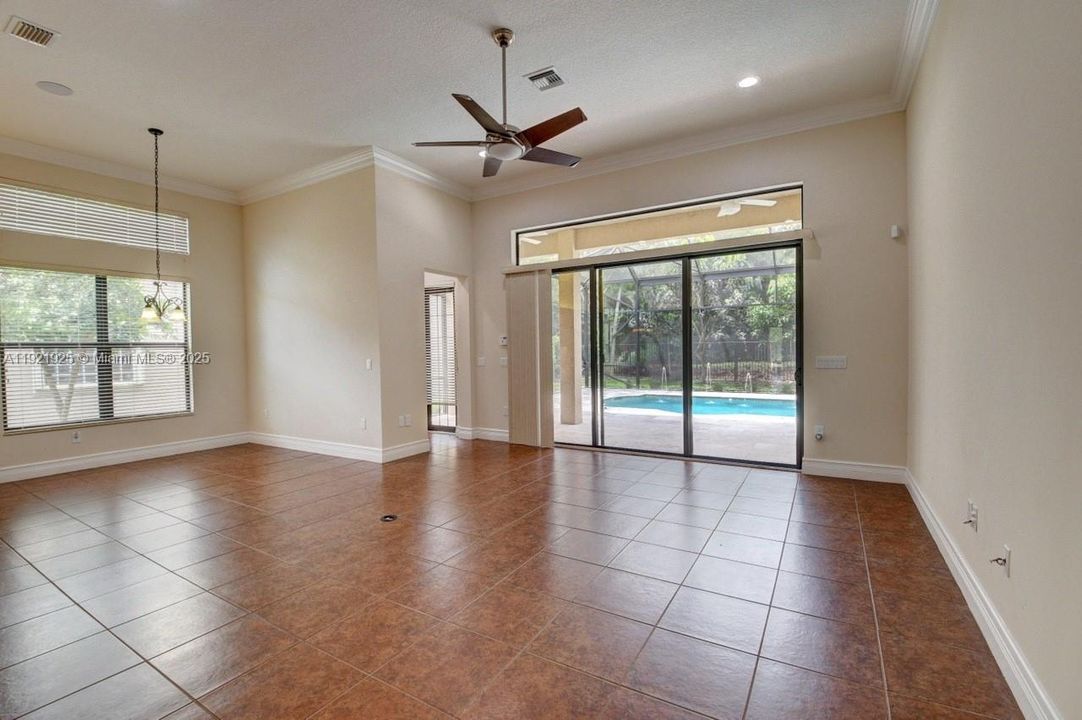 На продажу: $1,650,000 (3 спален, 3 ванн, 3249 Квадратных фут)