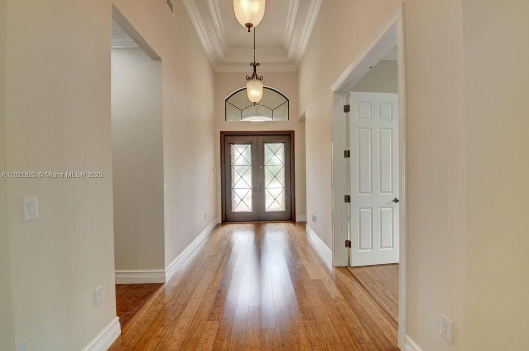 На продажу: $1,650,000 (3 спален, 3 ванн, 3249 Квадратных фут)