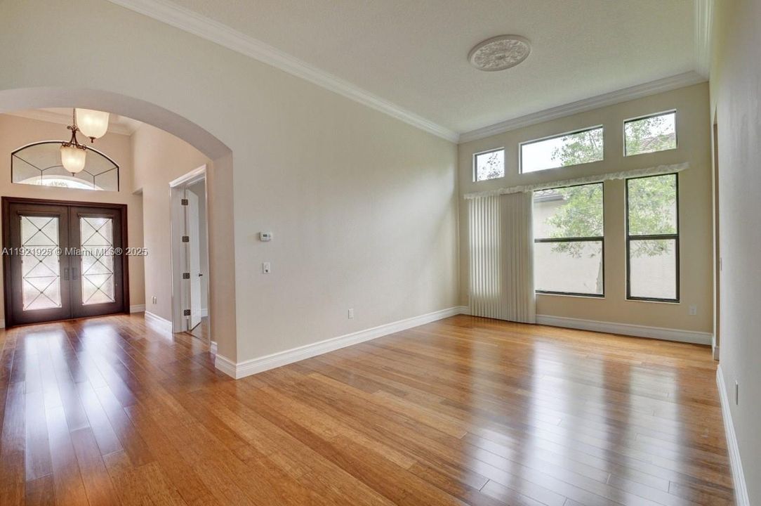 На продажу: $1,650,000 (3 спален, 3 ванн, 3249 Квадратных фут)