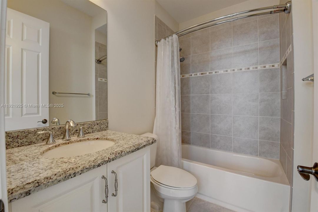 На продажу: $1,650,000 (3 спален, 3 ванн, 3249 Квадратных фут)