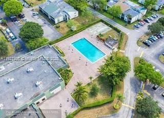 For Sale: $130,000 (1 beds, 1 baths, 680 Square Feet)