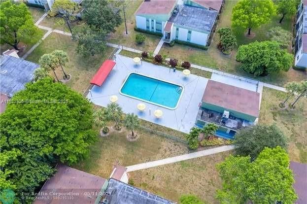 For Sale: $130,000 (1 beds, 1 baths, 680 Square Feet)