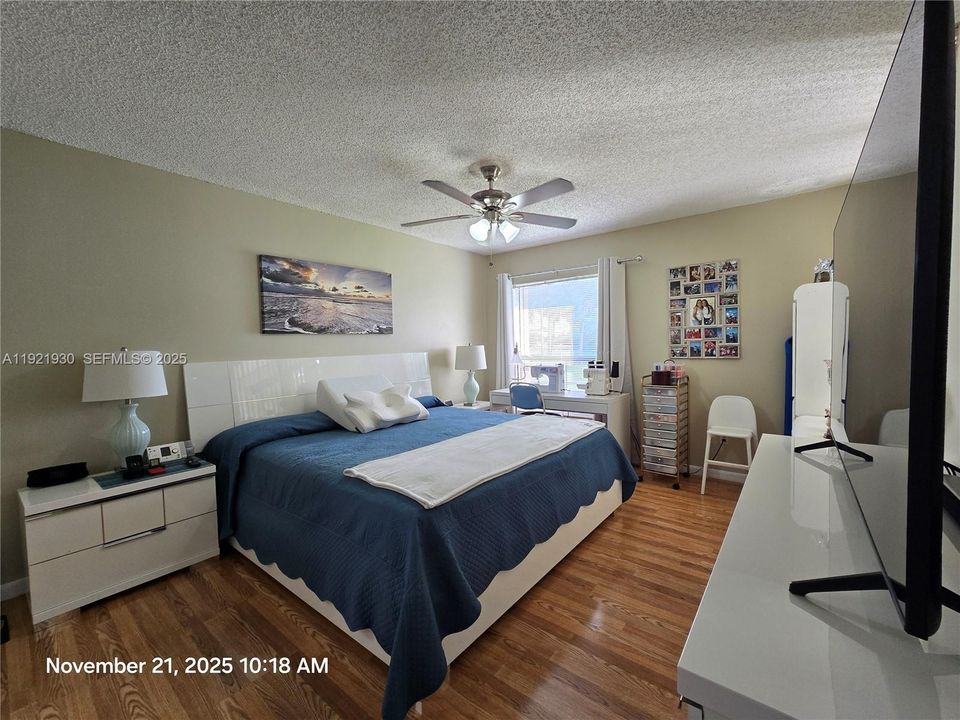 For Rent: $2,100 (2 beds, 2 baths, 970 Square Feet)