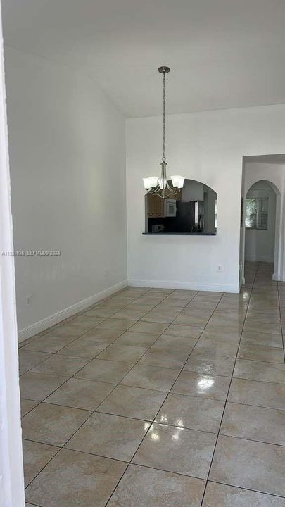 В аренду: $1,800 (2 спален, 2 ванн, 815 Квадратных фут)