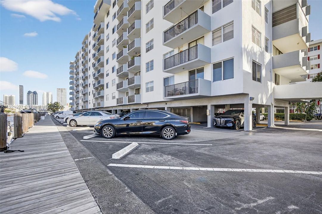 待售: $329,900 (2 贝兹, 1 浴室, 1110 平方英尺)