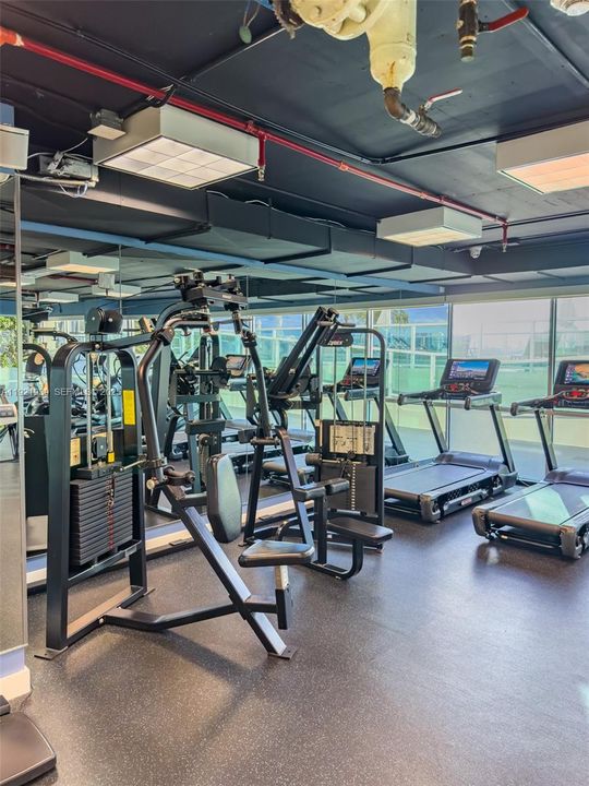 待售: $990,000 (2 贝兹, 2 浴室, 1078 平方英尺)