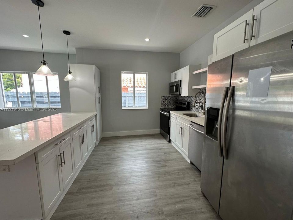 待售: $770,000 (0 贝兹, 0 浴室, 1908 平方英尺)