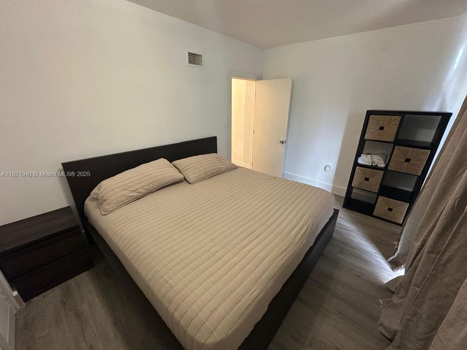 待售: $770,000 (0 贝兹, 0 浴室, 1908 平方英尺)